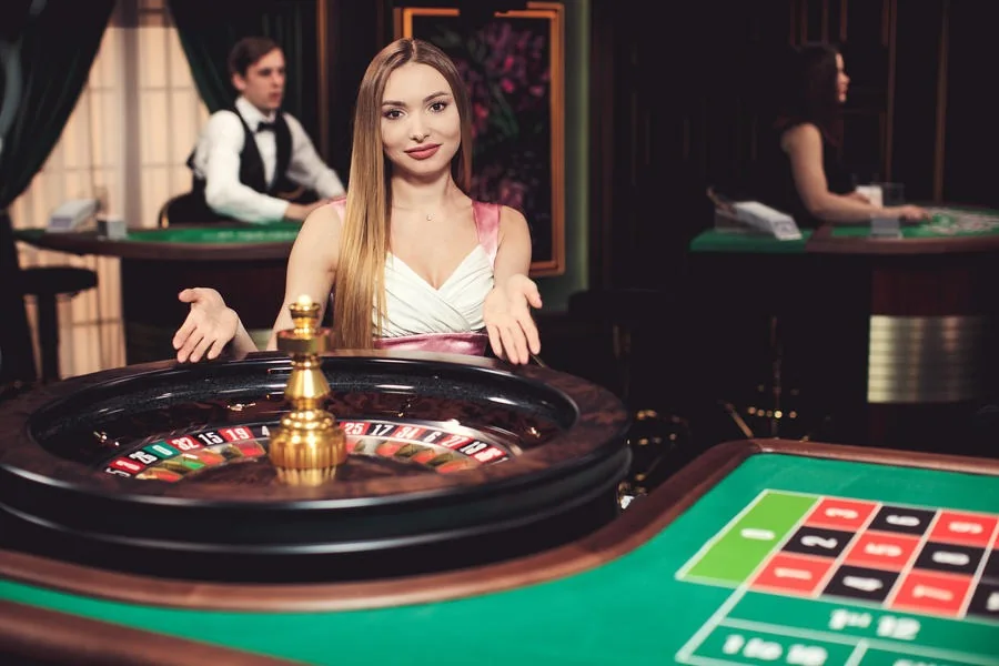 Suasana meja kasino live untuk permainan dealer